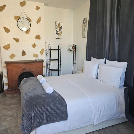Studio 3 A La Trinite Proche De Nice 10 Mn, Monaco 15 Mn Et L'Italie 30 Mn Exterior foto