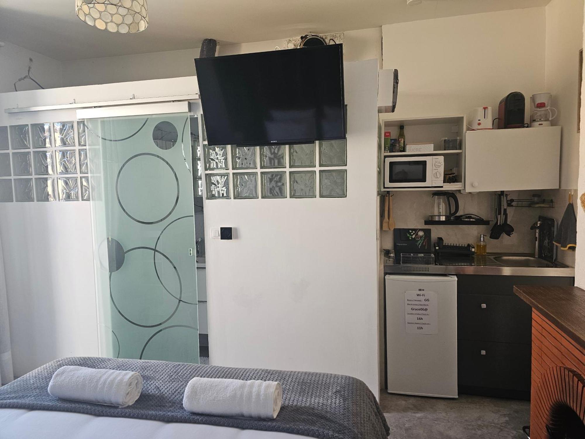 Studio 3 A La Trinite Proche De Nice 10 Mn, Monaco 15 Mn Et L'Italie 30 Mn Exterior foto