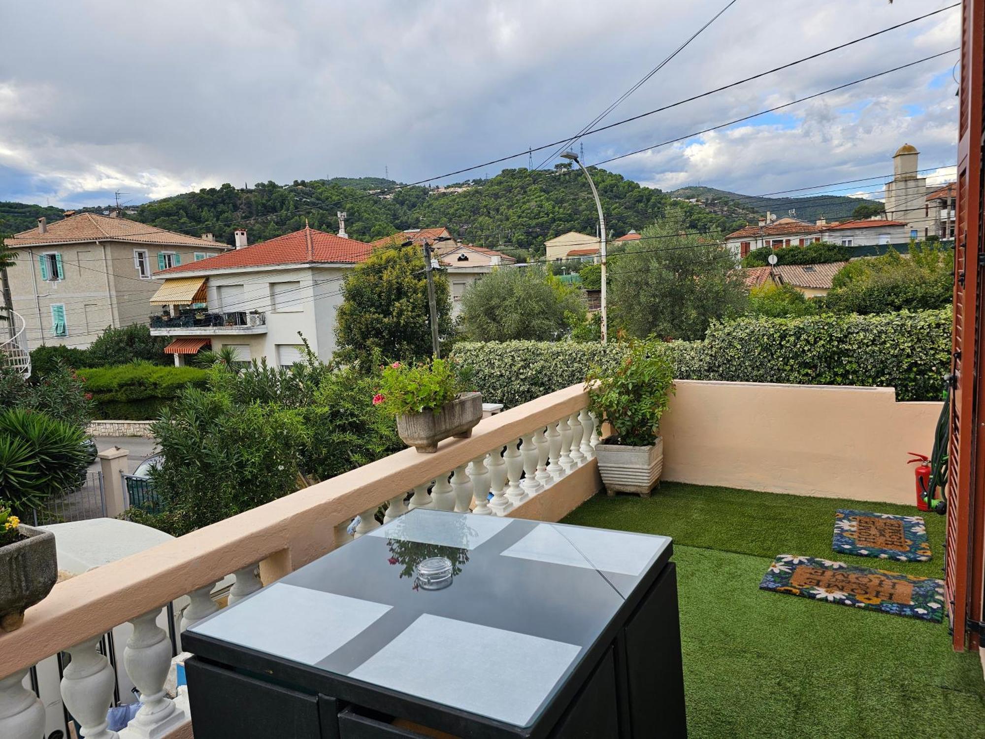 Studio 3 A La Trinite Proche De Nice 10 Mn, Monaco 15 Mn Et L'Italie 30 Mn Exterior foto